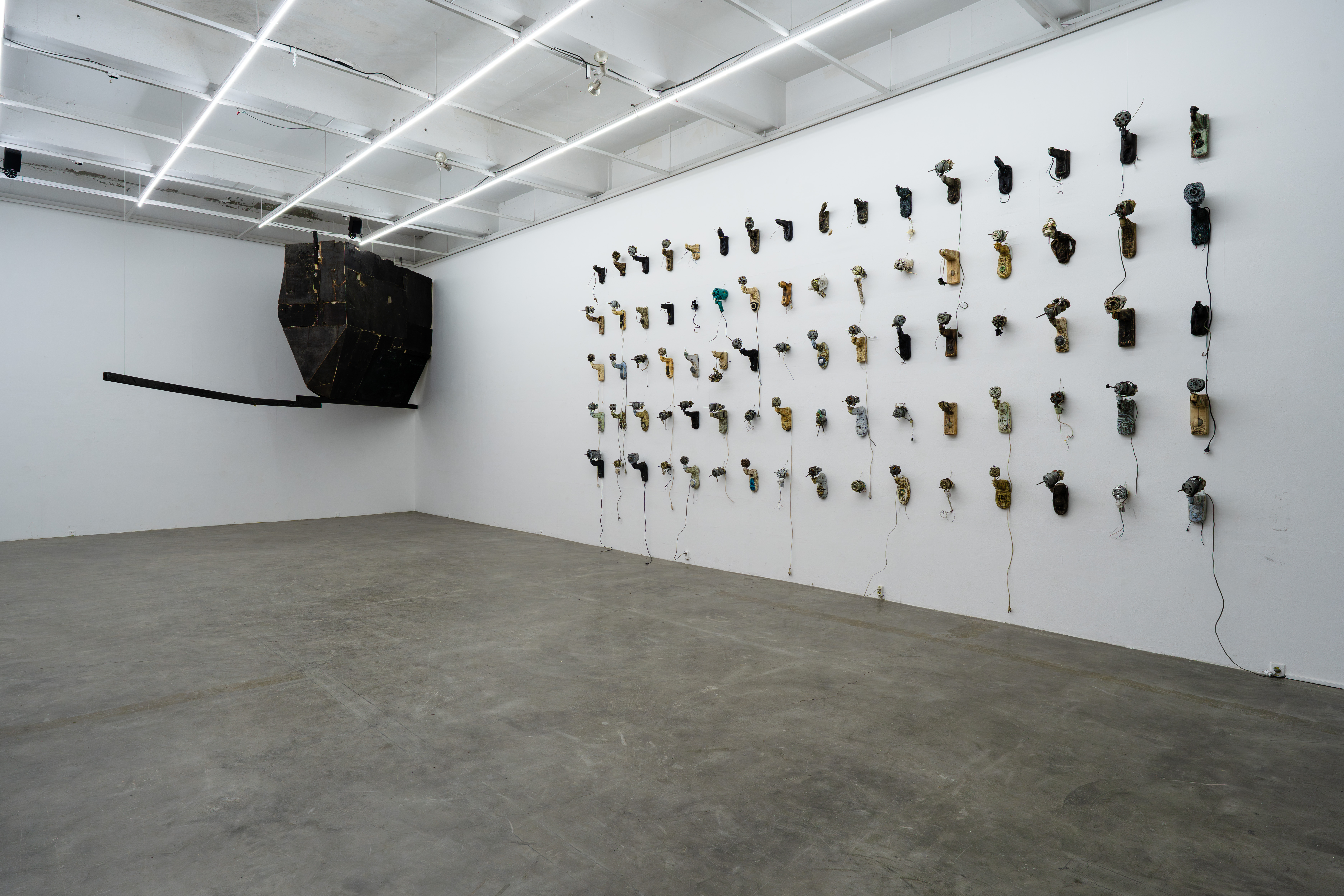 녹아내린 모든 견고함_미보정_서미협 (4)